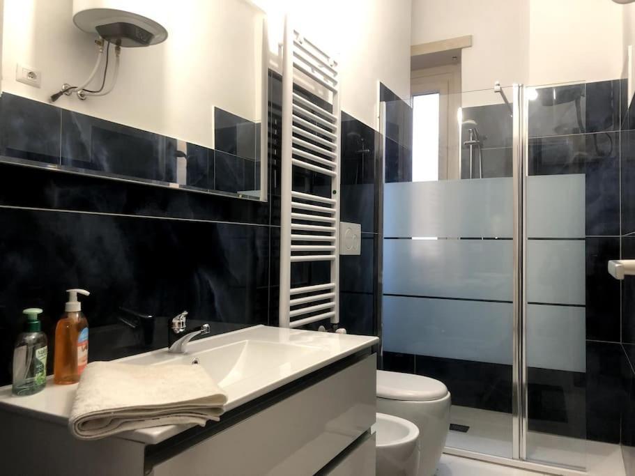 Casa Martina Pronta Per Te, Con Due Stanze Da Letto! Apartment Turin Exterior photo